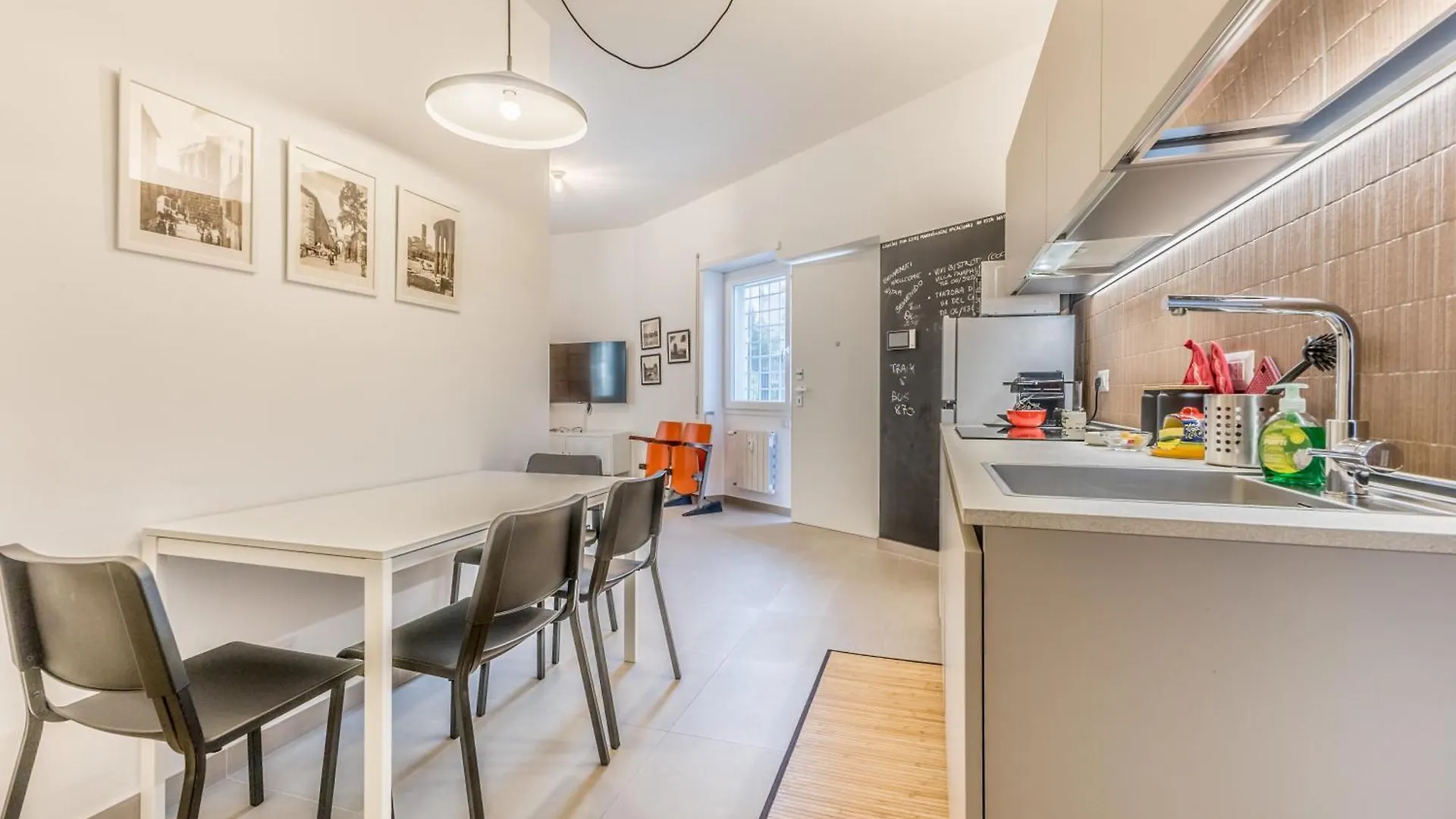 Al 32C Del Gianicolo Apartment Rome Italy